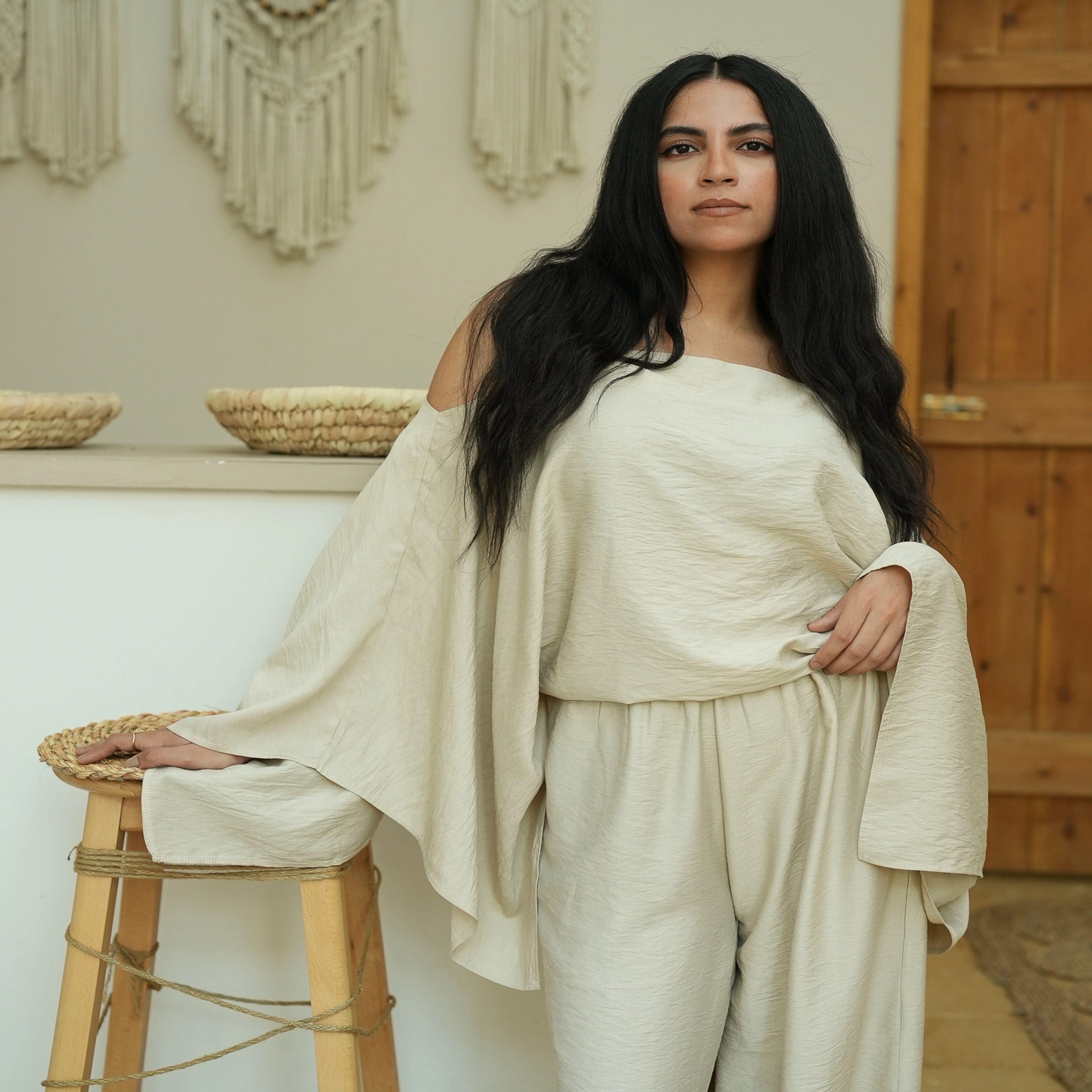 Beige Off - shoulders Smart Set - Peaco