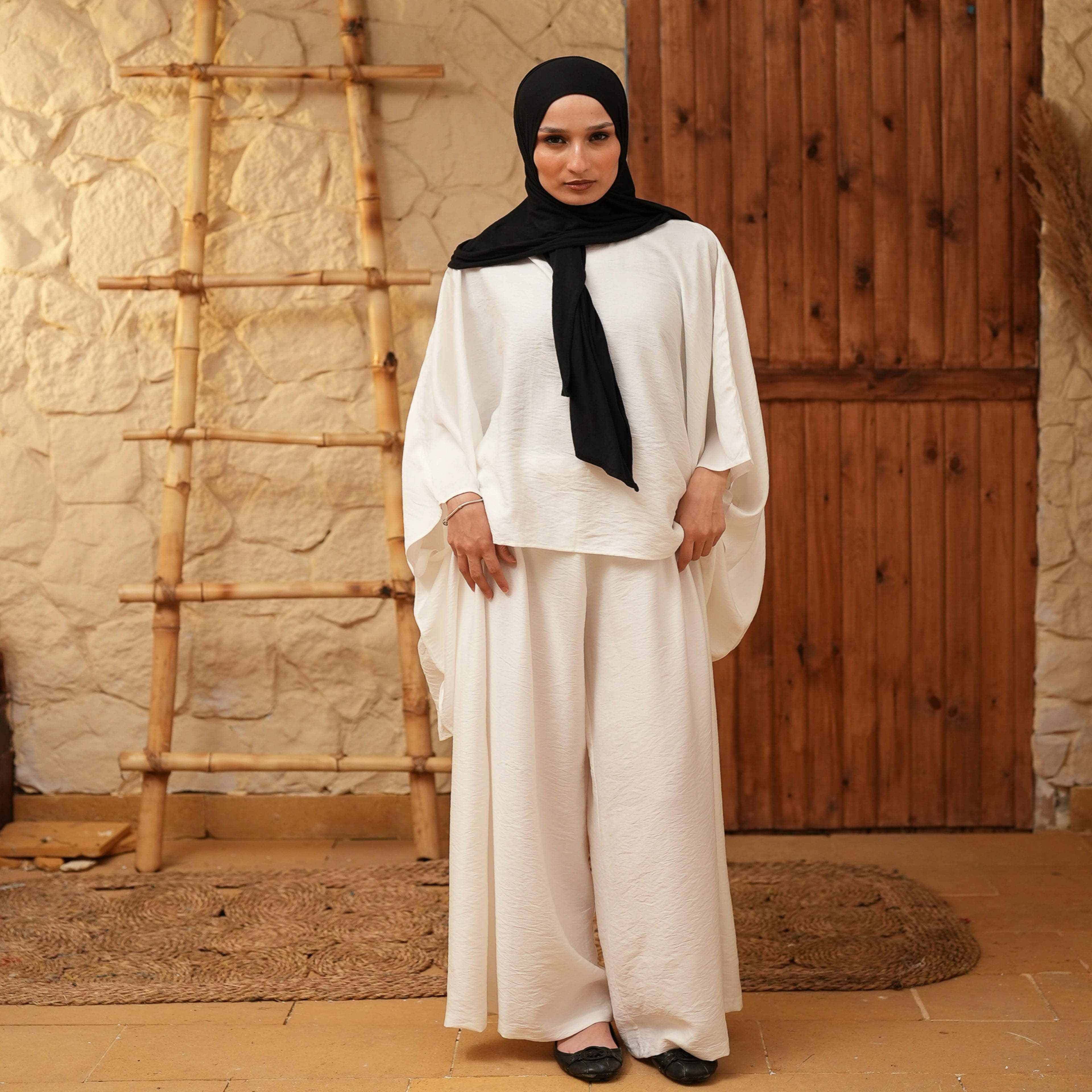 White Puncho Linen Set - Peaco