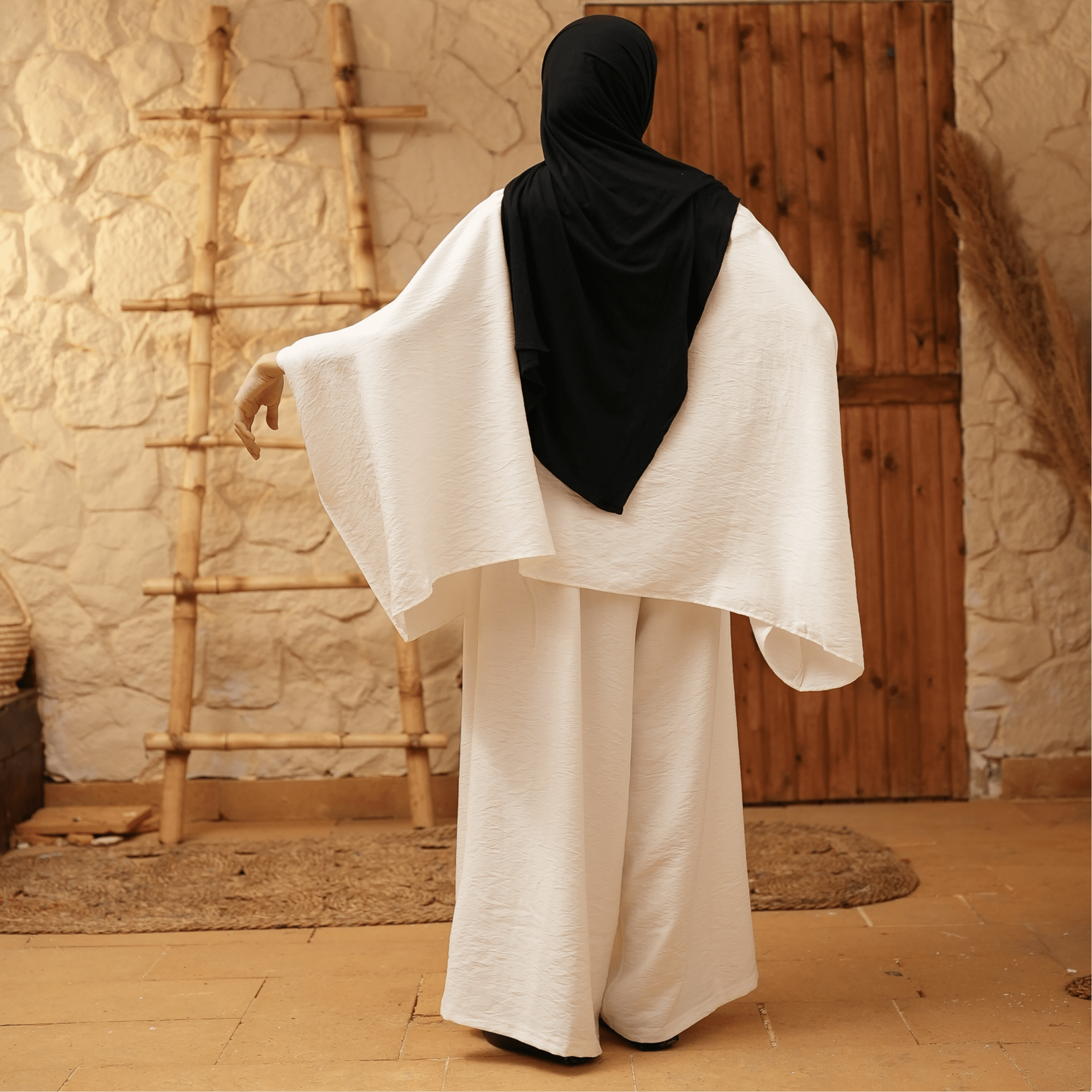 White Puncho Linen Set - Peaco