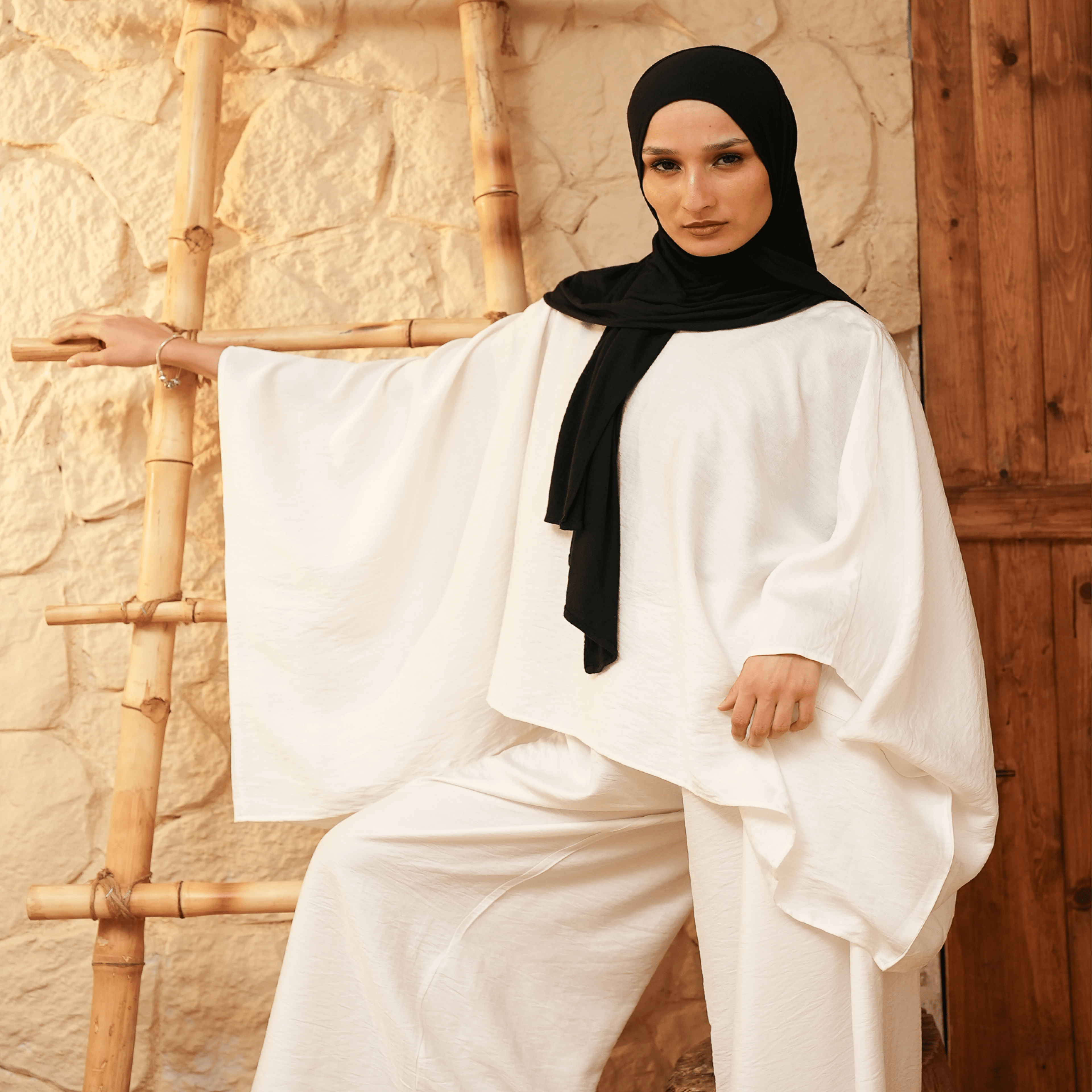 White Puncho Linen Set - Peaco